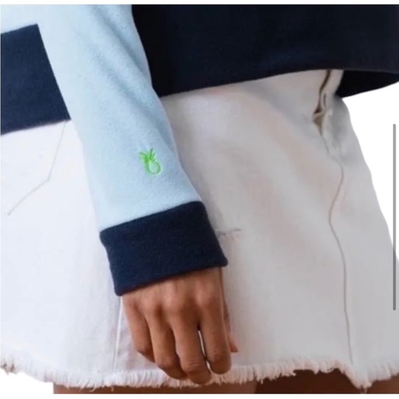 Dudley Stephens size XS blue pitnum quarter zip pull over in great conditon - Picture 2 of 6